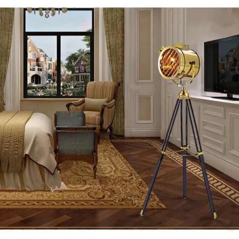Nordycki kreatywny projektant  – Floor Lamp Tripod recenzja i cena